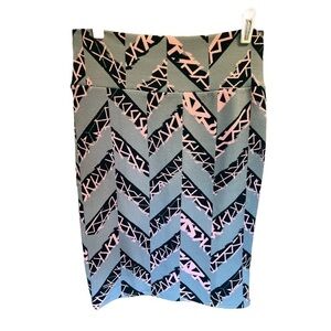 LuLaRoe Pencil Skirt Chevron Crepe Poly Size Small​​​​​​​​​​​​​​